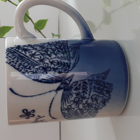 Flow Blue Butterfly Flower Stoneware Cup Mug - Picture 1 of 8